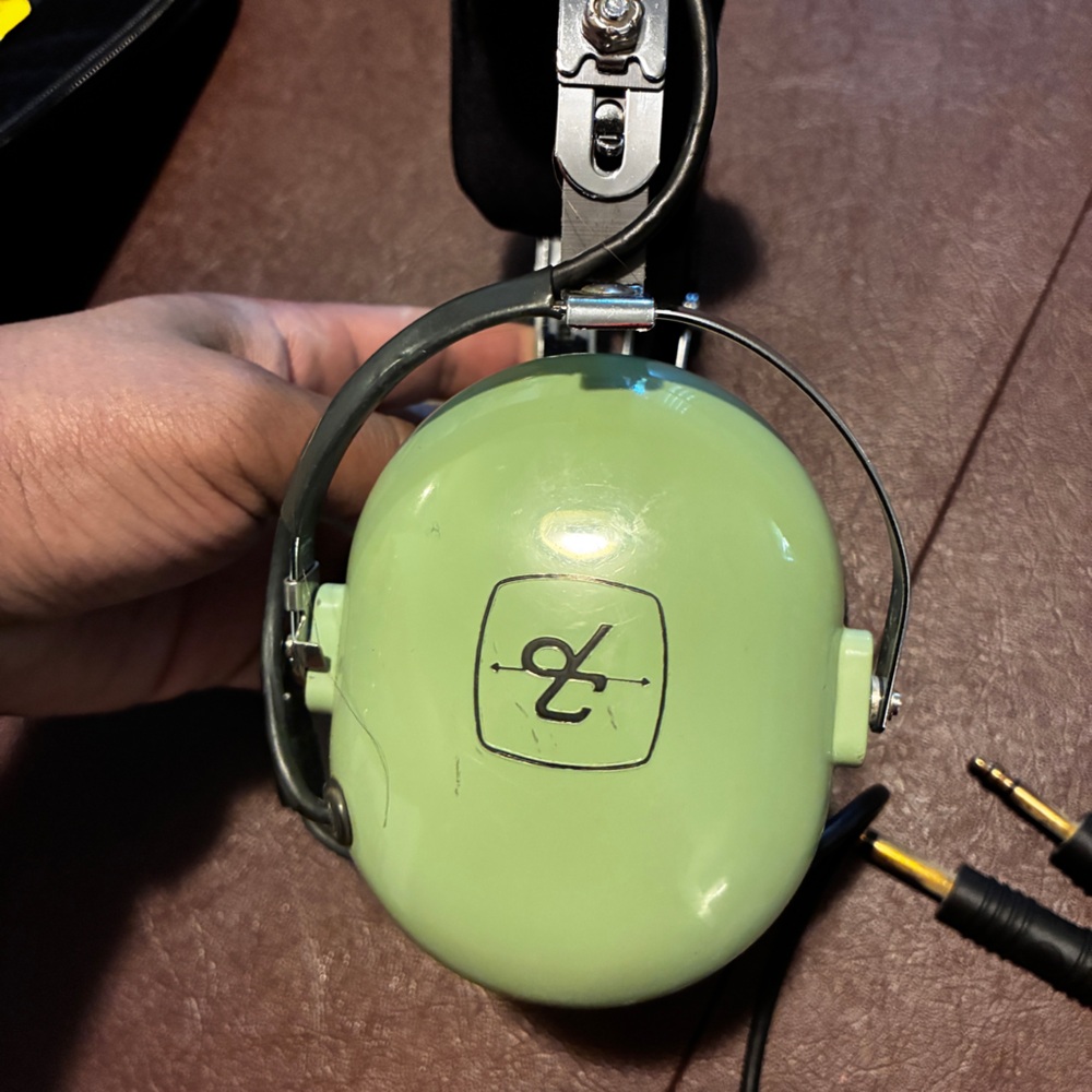 David Clark Model  (noise Cancelling) Aviation Headset Not Tested